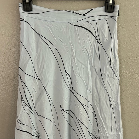 Equipment Femme Iva Abstract Light Blue Silk Blend Runway Midi Skirt Size 0 - Picture 2 of 9